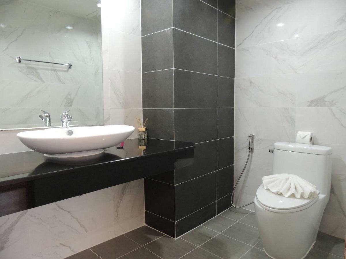The Raise Hotel Hat Yai Extérieur photo